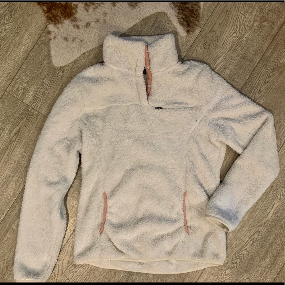 Pre-loved Eddie Bauer Sherpa sweater w/ pink detail 💕🤍